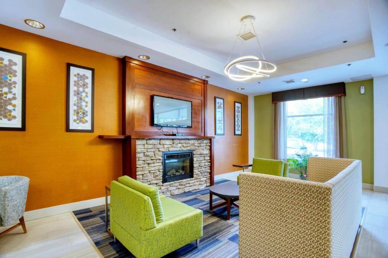 Holiday Inn Express La Plata By Ihg Экстерьер фото