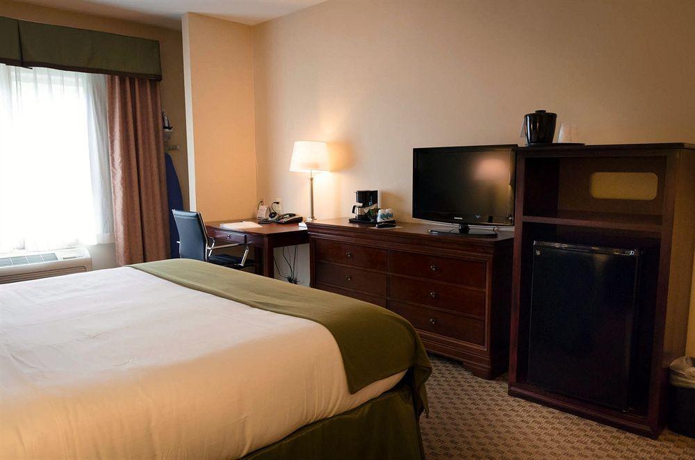 Holiday Inn Express La Plata By Ihg Экстерьер фото