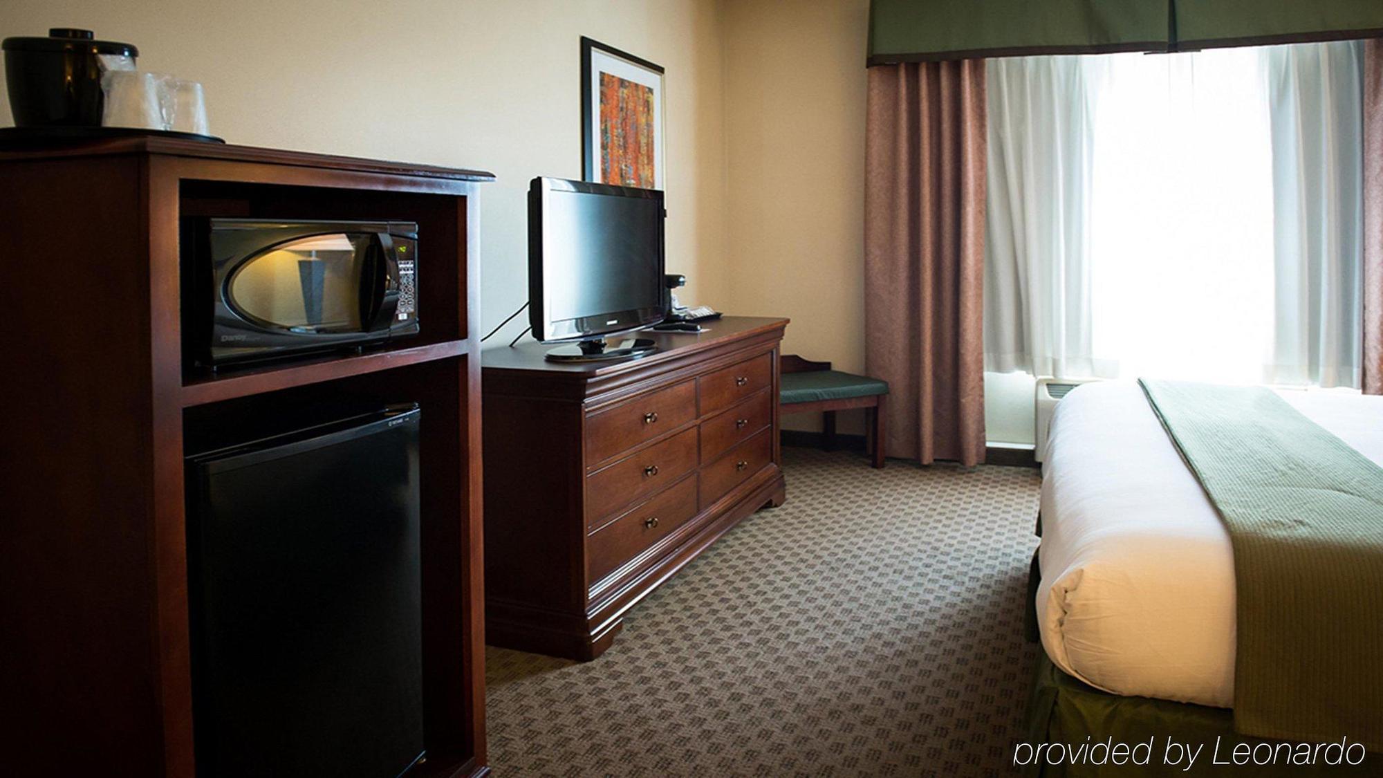 Holiday Inn Express La Plata By Ihg Экстерьер фото