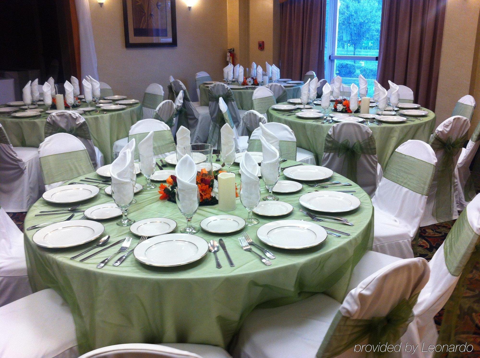 Holiday Inn Express La Plata By Ihg Экстерьер фото